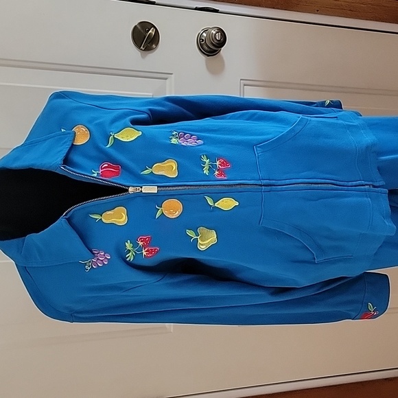 Bob Mackie - Picture 2 of 9